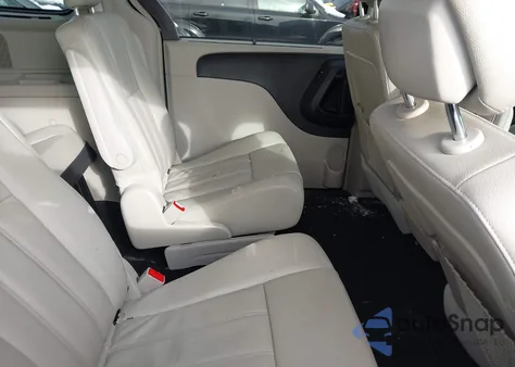 2015 Chrysler Town & Country Touring из США, поврежденный, VIN 2C4RC1BG0FR665266